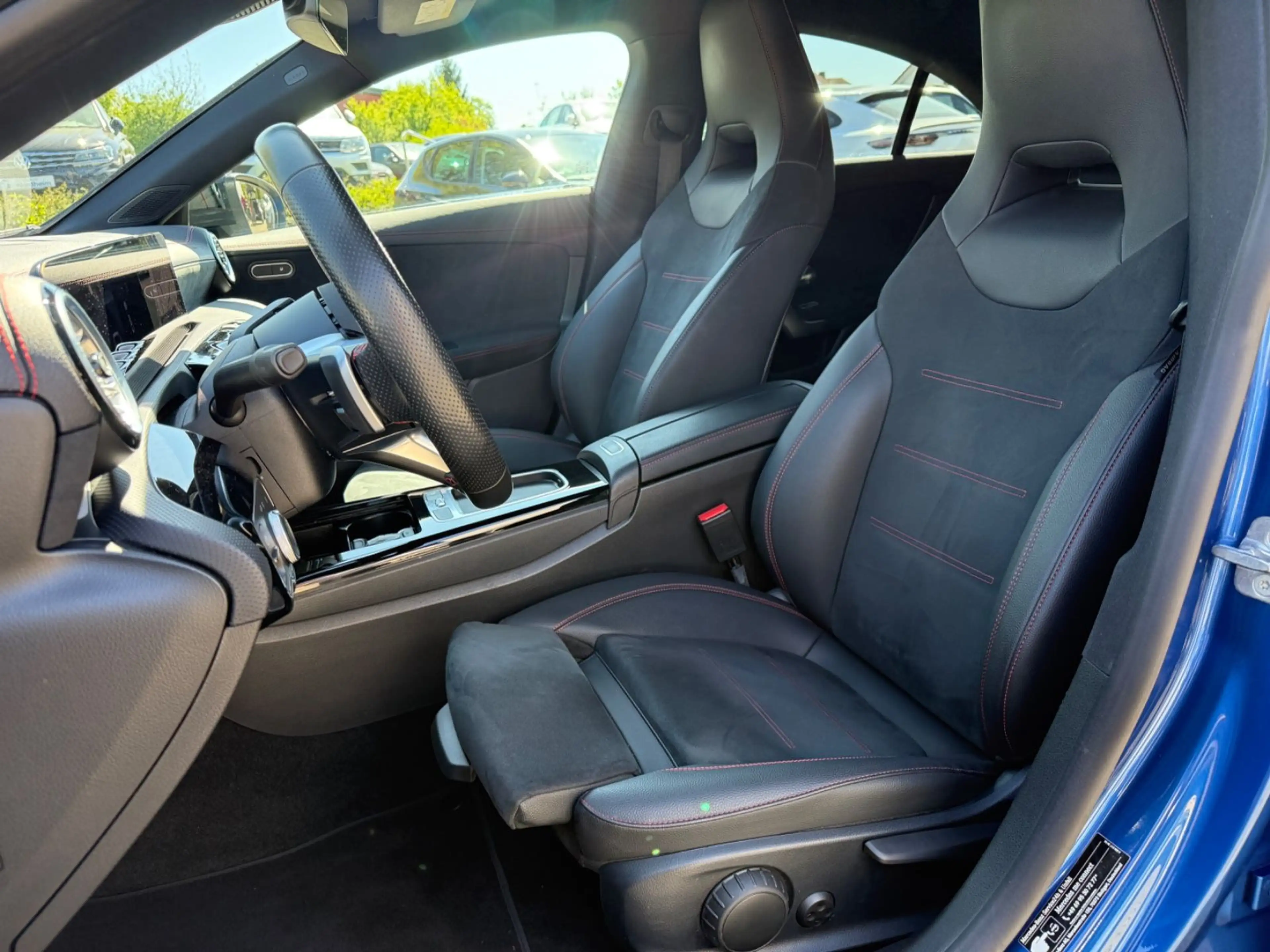 Mercedes-Benz CLA 200 d AMG Advanced Plus Night Ambiente DTC+ — photo 14