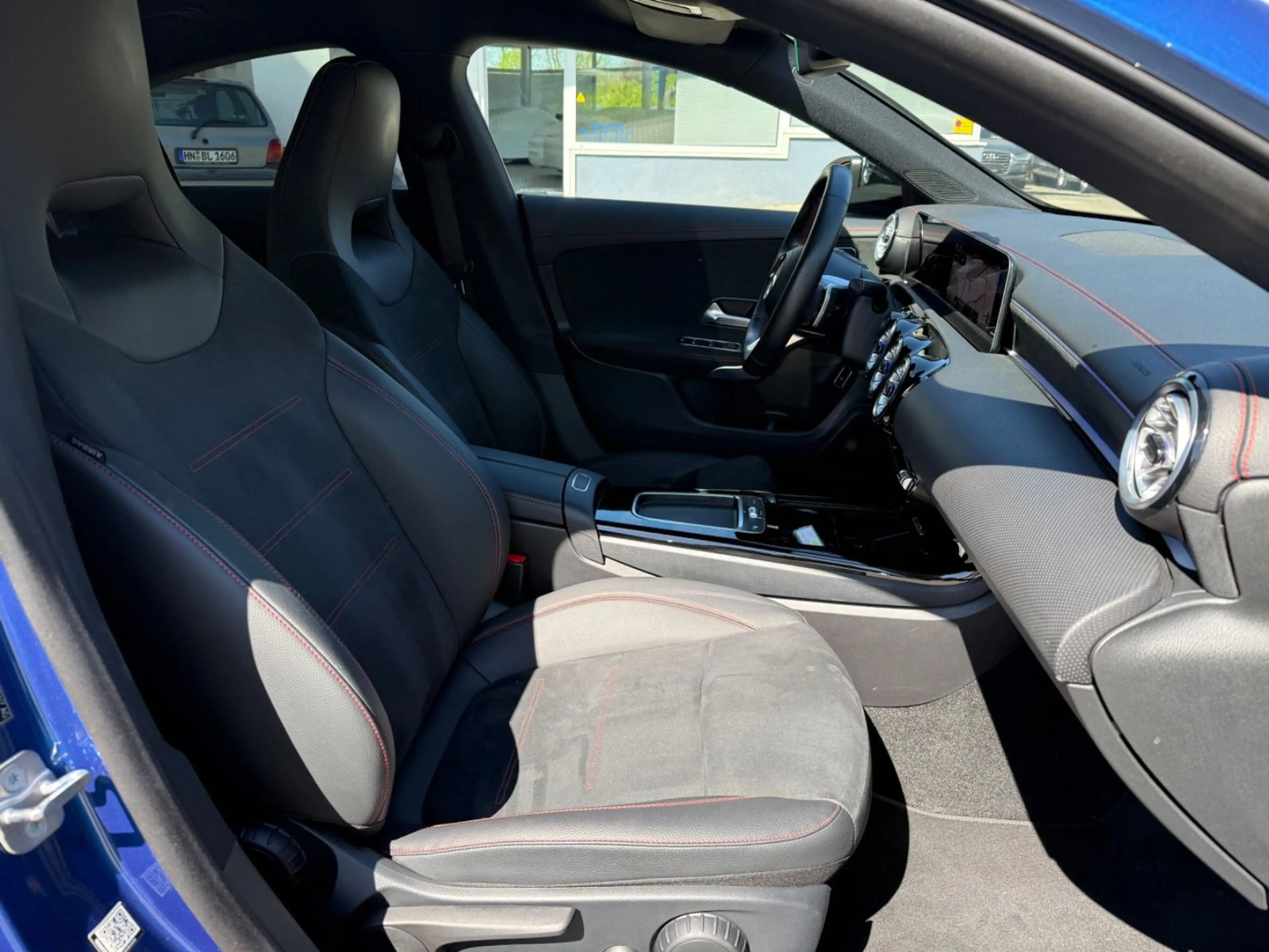 Mercedes-Benz CLA 200 d AMG Advanced Plus Night Ambiente DTC+ — photo 15
