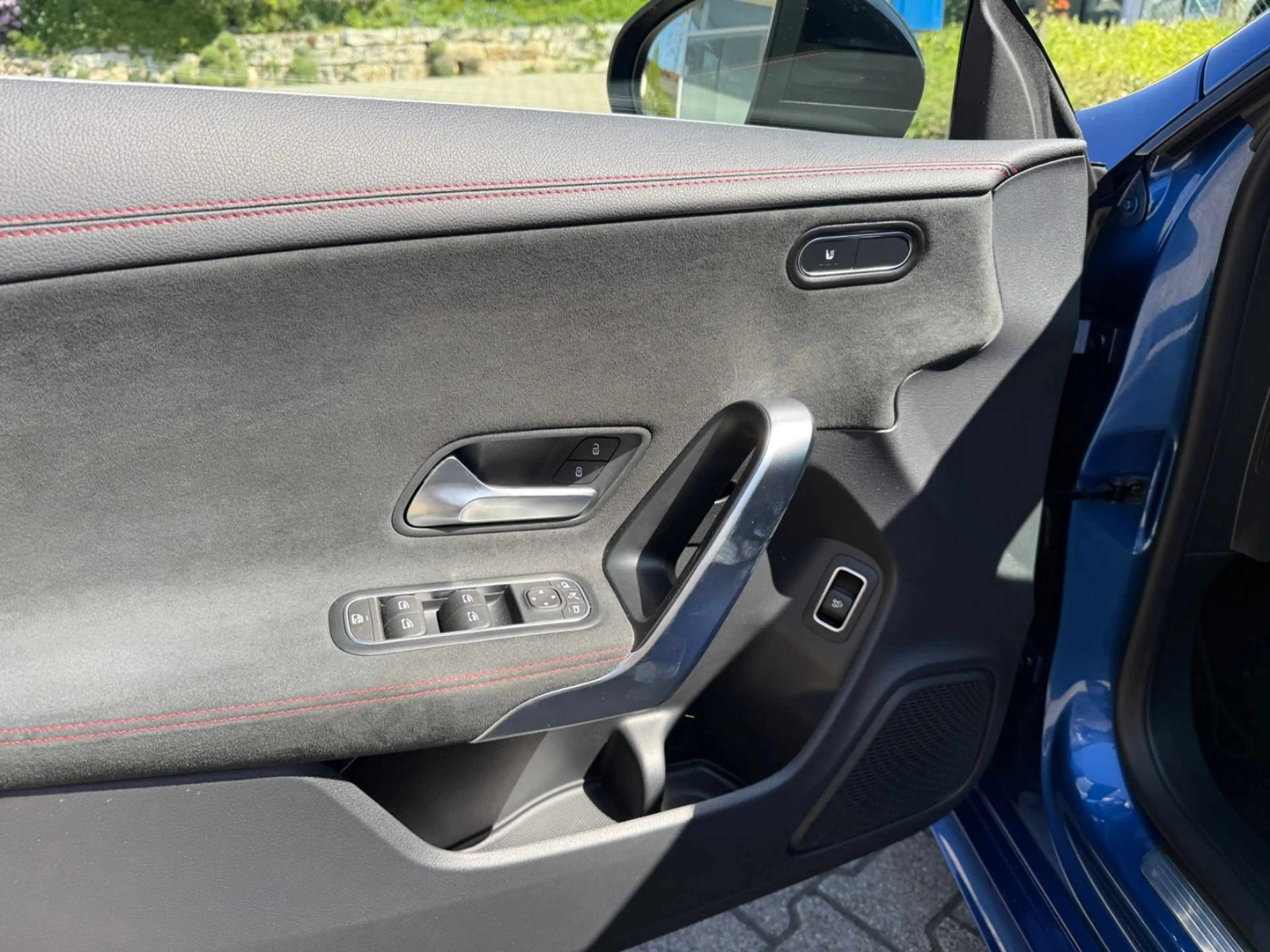Mercedes-Benz CLA 200 d AMG Advanced Plus Night Ambiente DTC+ — photo 13