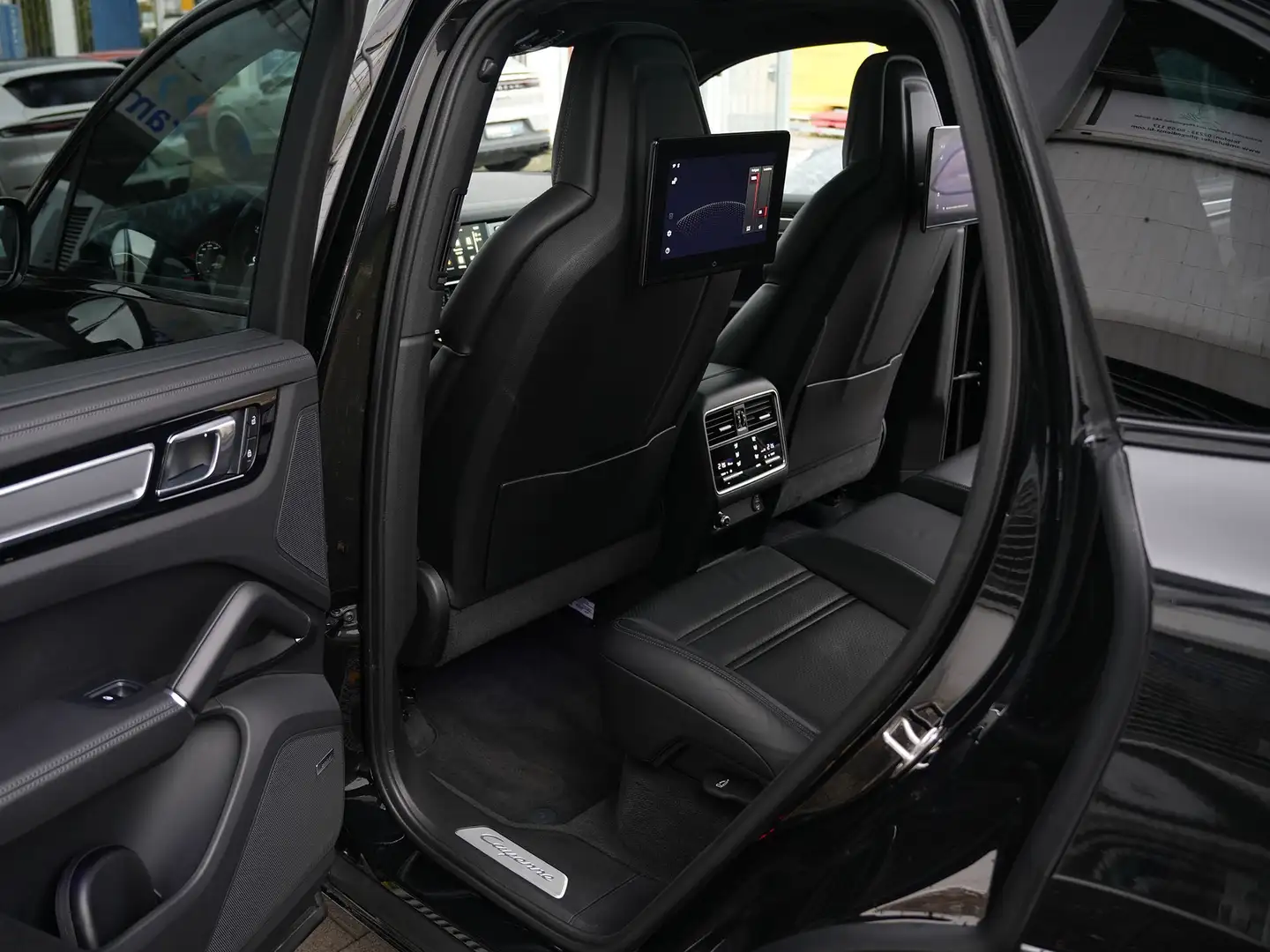 Porsche Cayenne CAYENNE PLATINUM+SPORTDESIGN-ACC-PANO-RS-ENTERTAIN Noir - 2