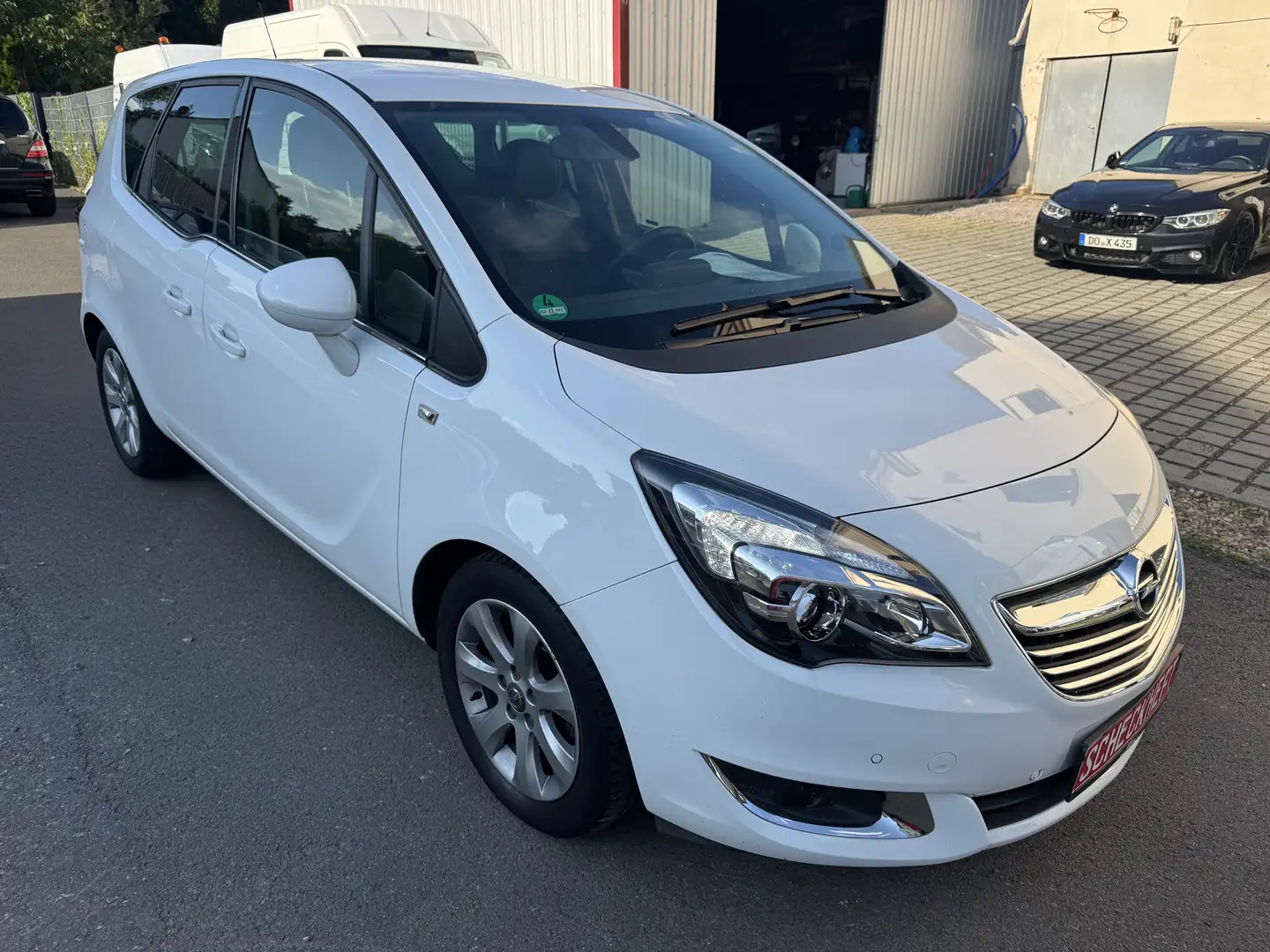 Opel Meriva Innovation/Kamera/Navi/Temp./SHZ/LHZ/Klima/PDC/Alu Weiß - 2
