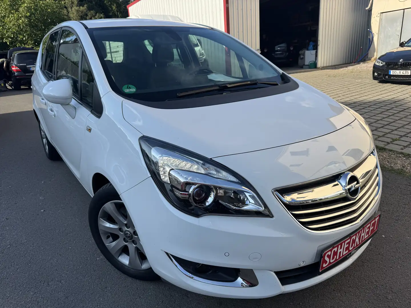 Opel Meriva Innovation/Kamera/Navi/Temp./SHZ/LHZ/Klima/PDC/Alu Weiß - 1