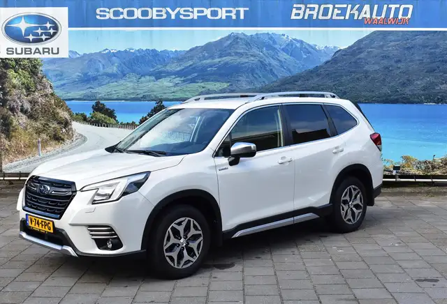 Subaru Forester 2.0i e-BOXER VAN CVT Luxury Ex BTW