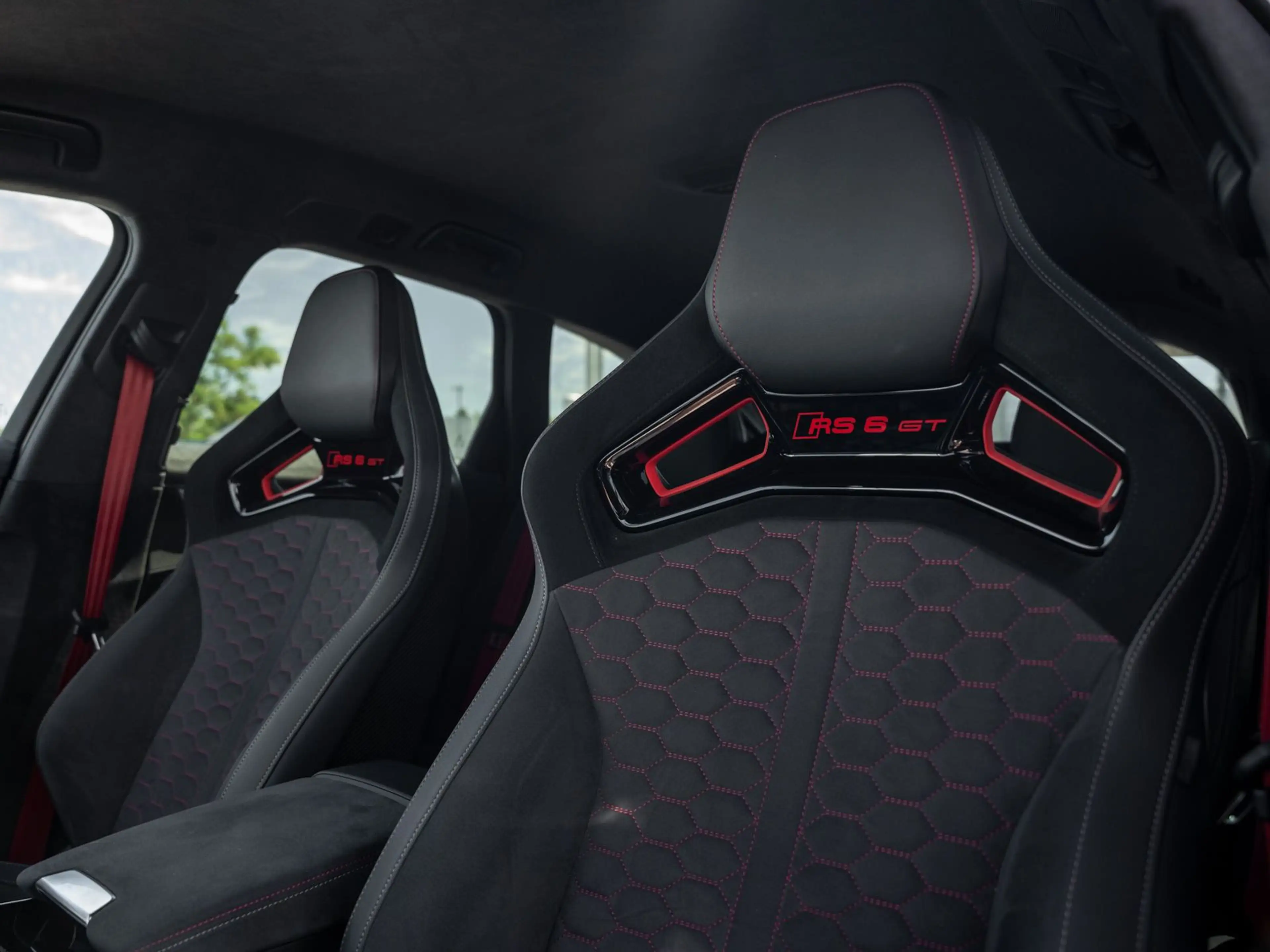 Audi RS6 GT performance 1 of 660 Keramik HUD B — photo 11