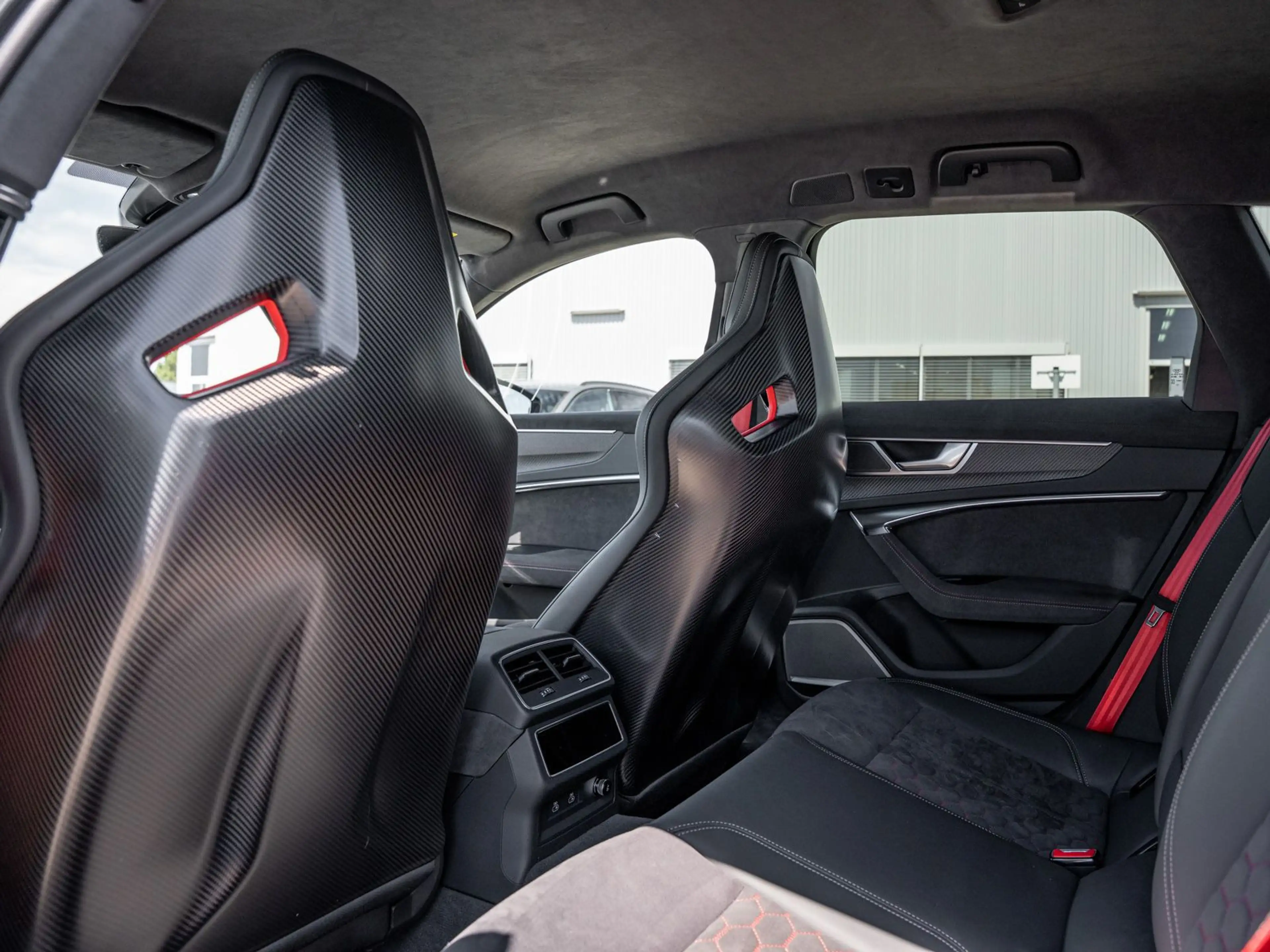 Audi RS6 GT performance 1 of 660 Keramik HUD B — photo 10