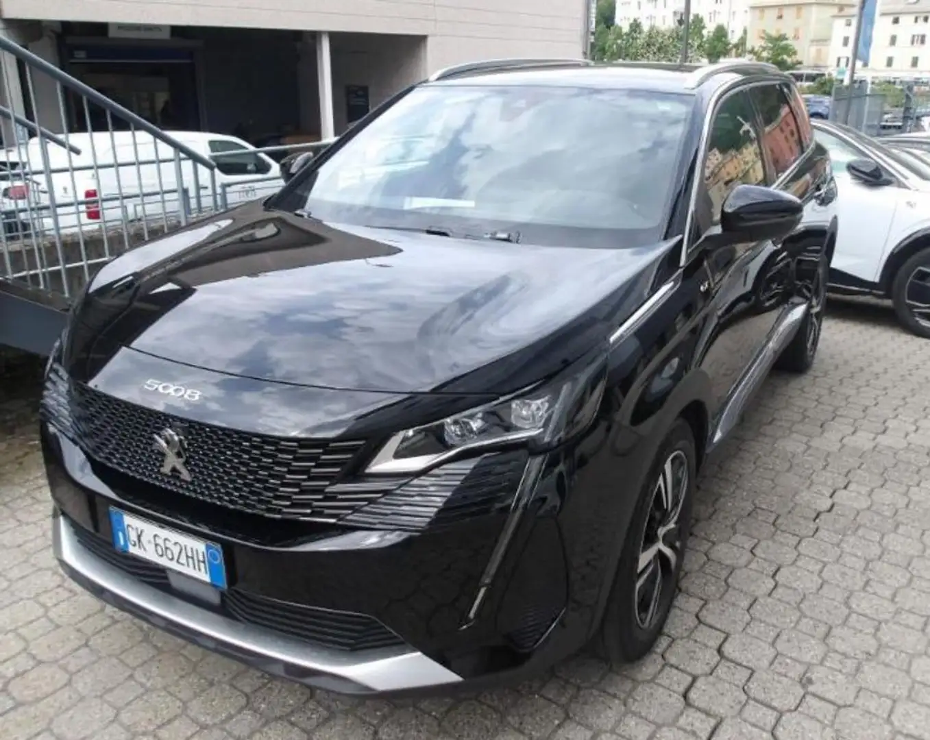 Peugeot 5008 BlueHDi 130 S&S EAT8 GT Black - 1
