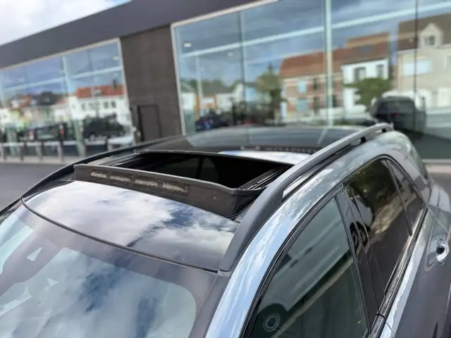 Mercedes-Benz Gle view 13
