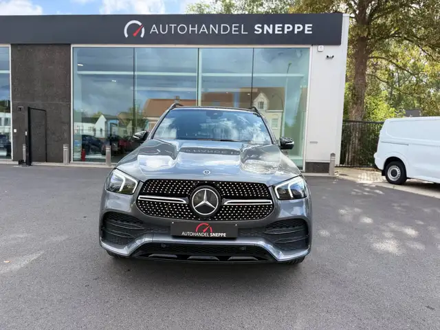 Mercedes-Benz Gle view 2