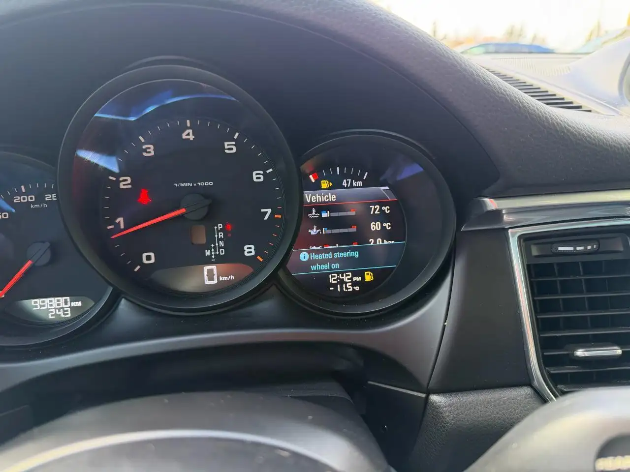 Porsche Macan снимка Porsche Macan