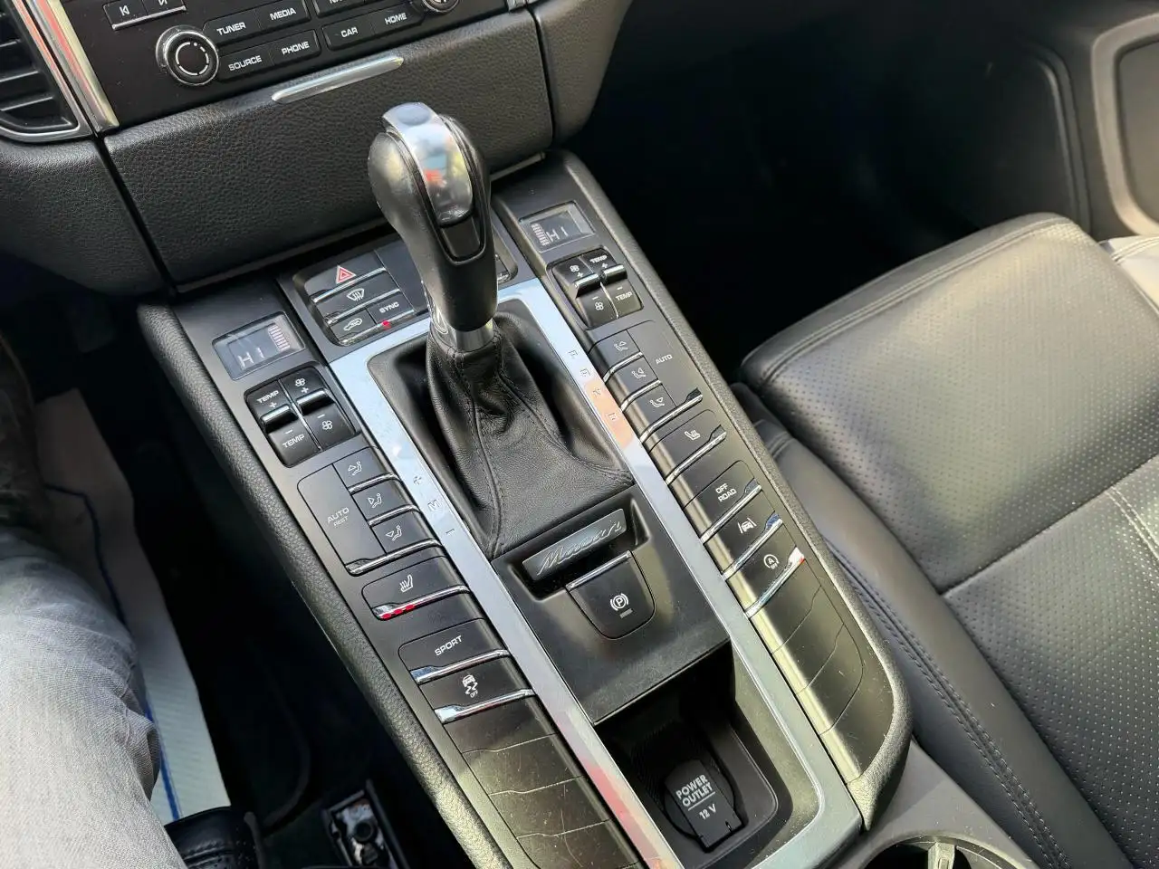 Porsche Macan снимка Porsche Macan