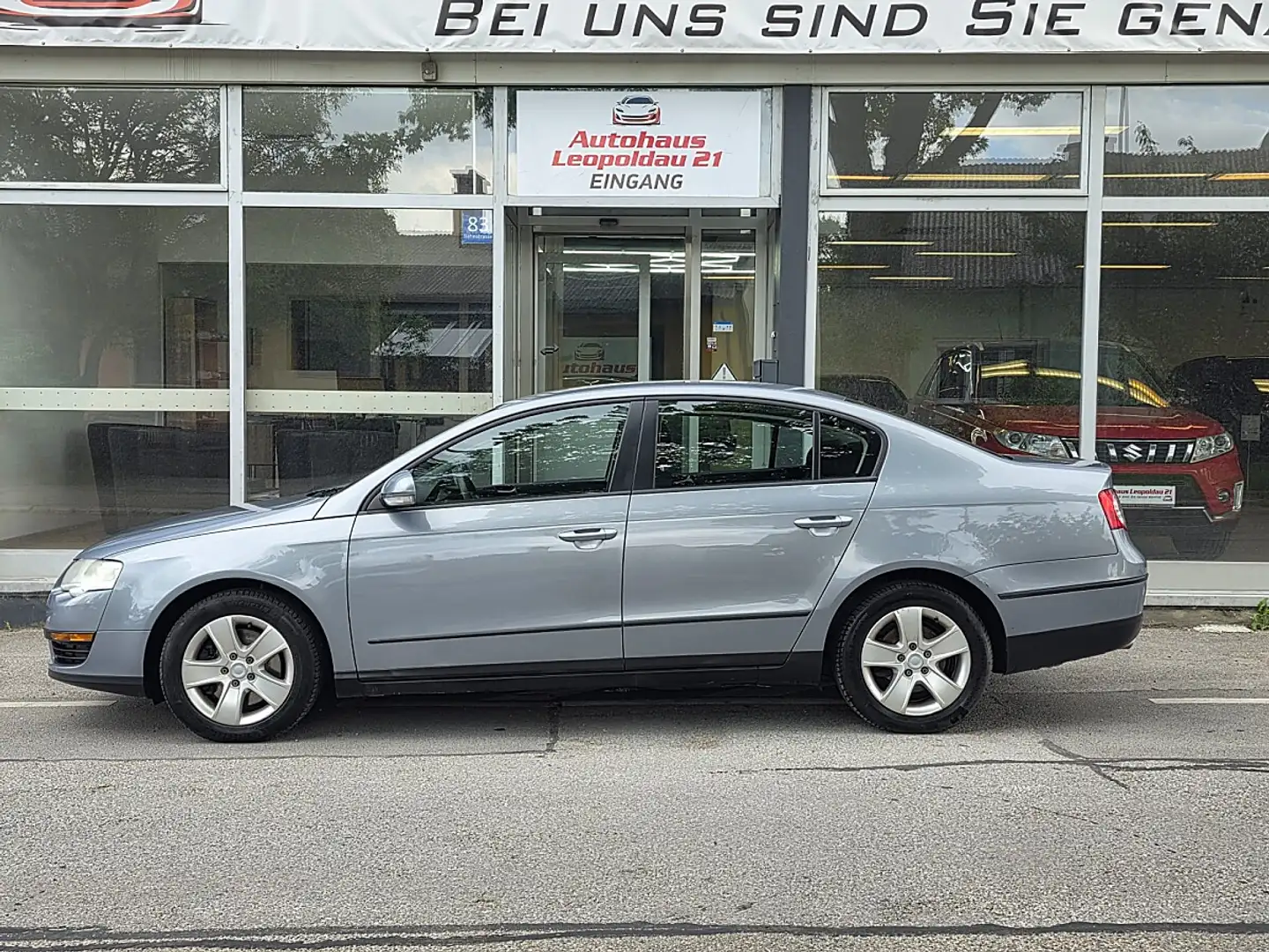 Volkswagen Passat Economy Blue Motion 2,0 TDI DPF Blau - 2