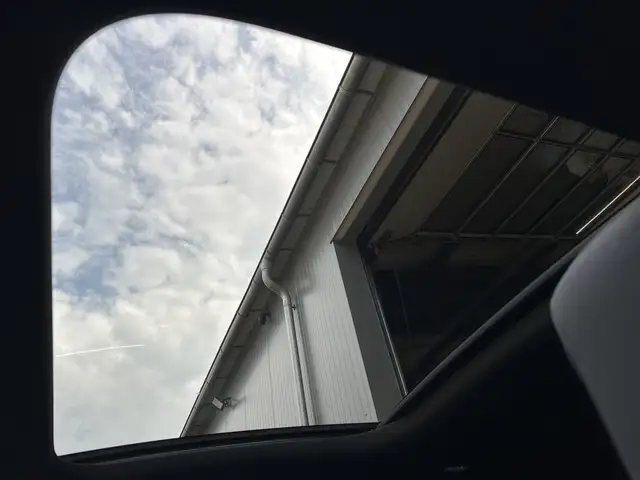 Mercedes-Benz Cla view 10
