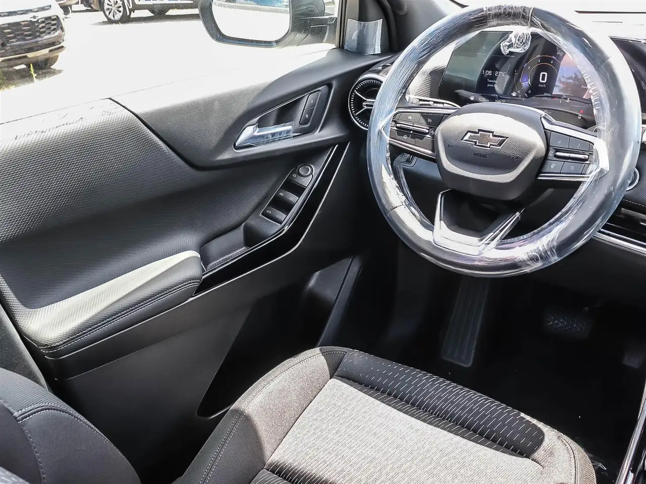 Chevrolet Equinox снимка Chevrolet Equinox