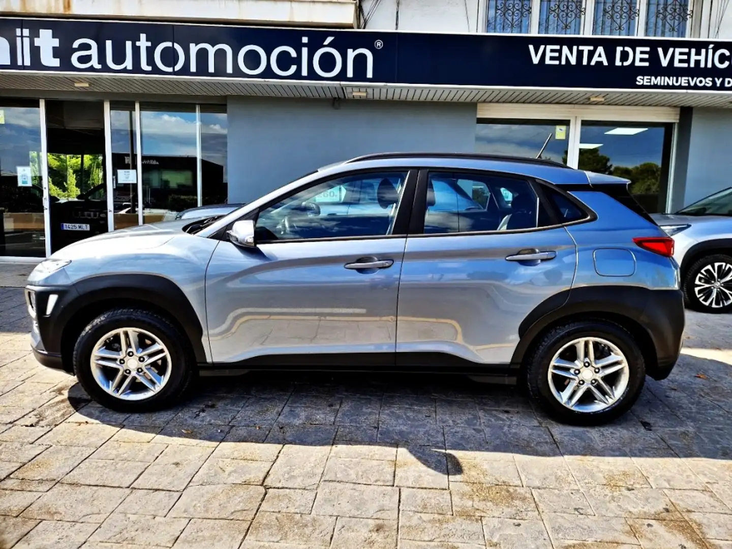 Hyundai KONA 1.0 TGDI Essence 4x2 Gris - 2
