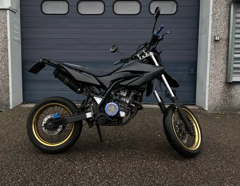 Yamaha WR 125 - foto 2