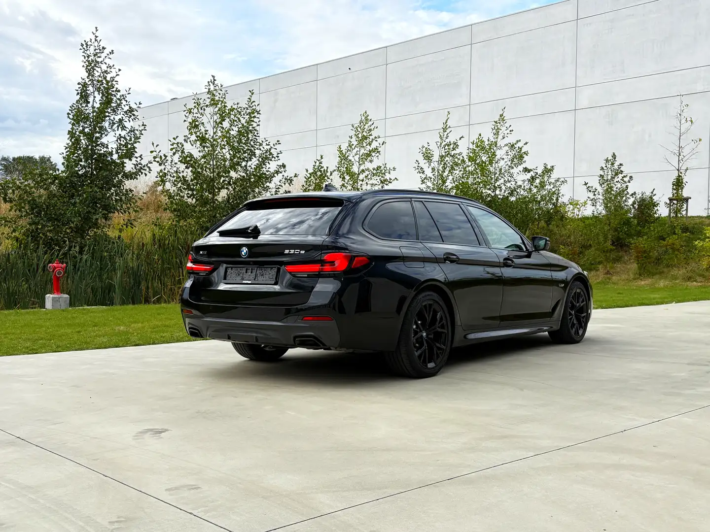 BMW 530 xDrive Touring M pakket pano inno laser Full Black - 2