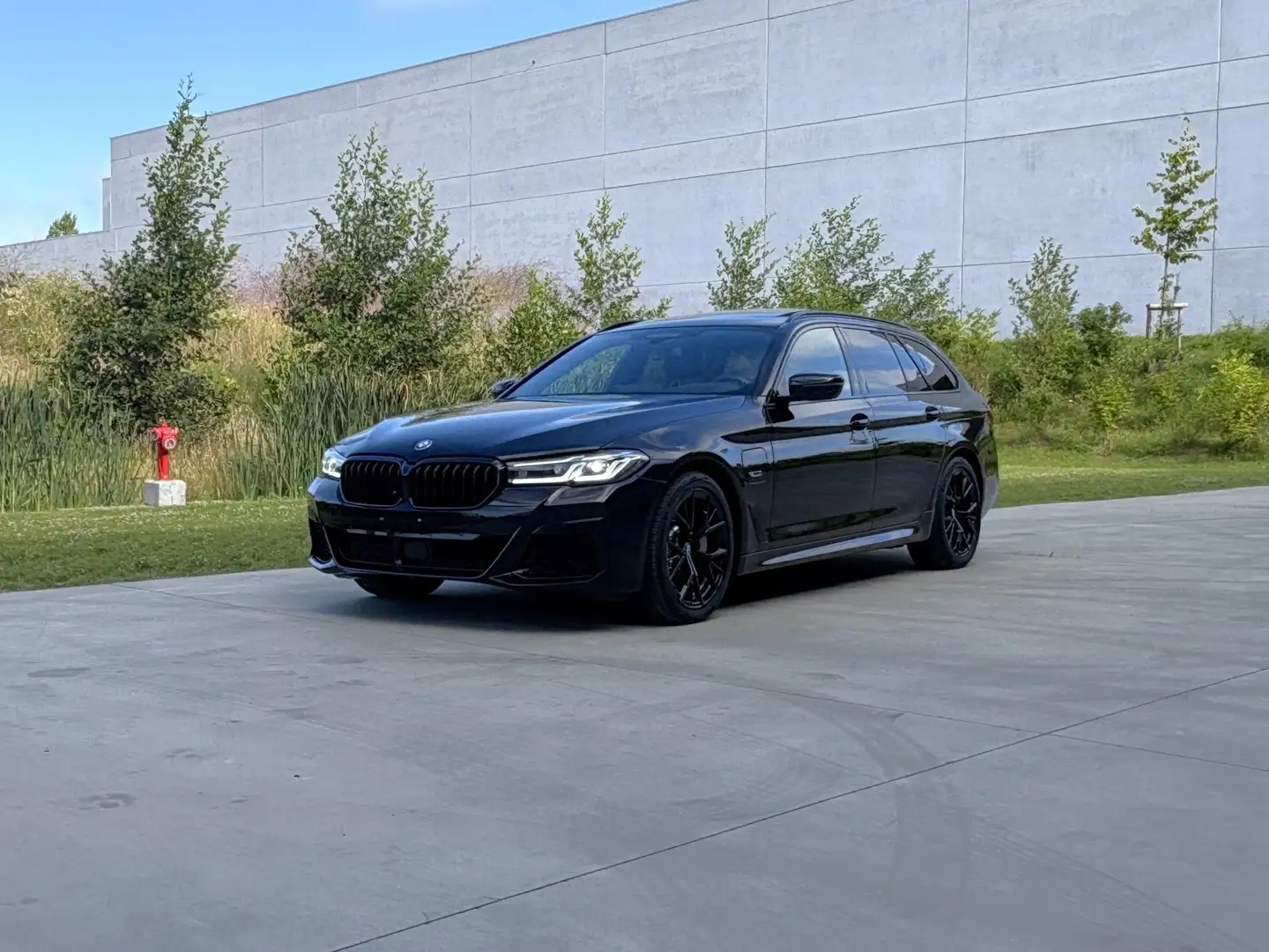 BMW 530 xDrive Touring M pakket pano inno laser Full Black - 1