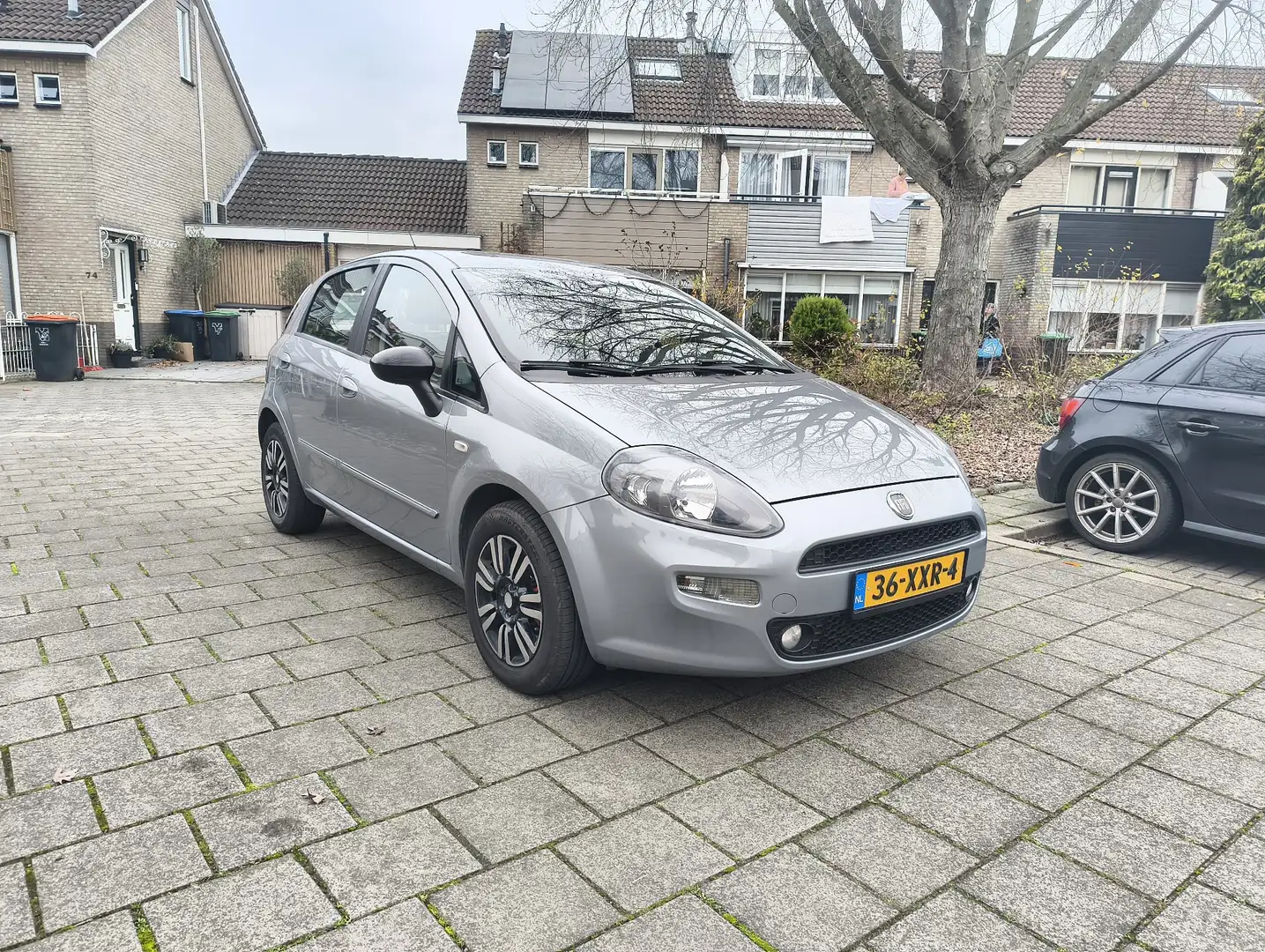 Fiat Punto 0.9 TwinAir/APK/Airco/Bluetooth/NAP/All-season Grijs - 2