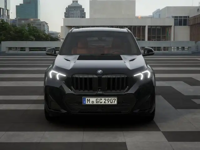 BMW X1 view 3