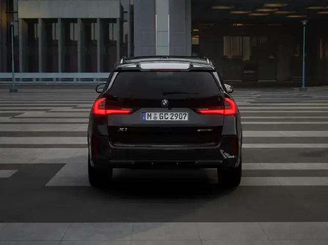 BMW X1 view 5