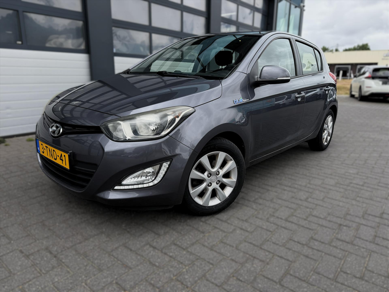 Hyundai i20 1.2I 86Pk, Apple/Carplay, 4 Nwe Banden, Trekhaak