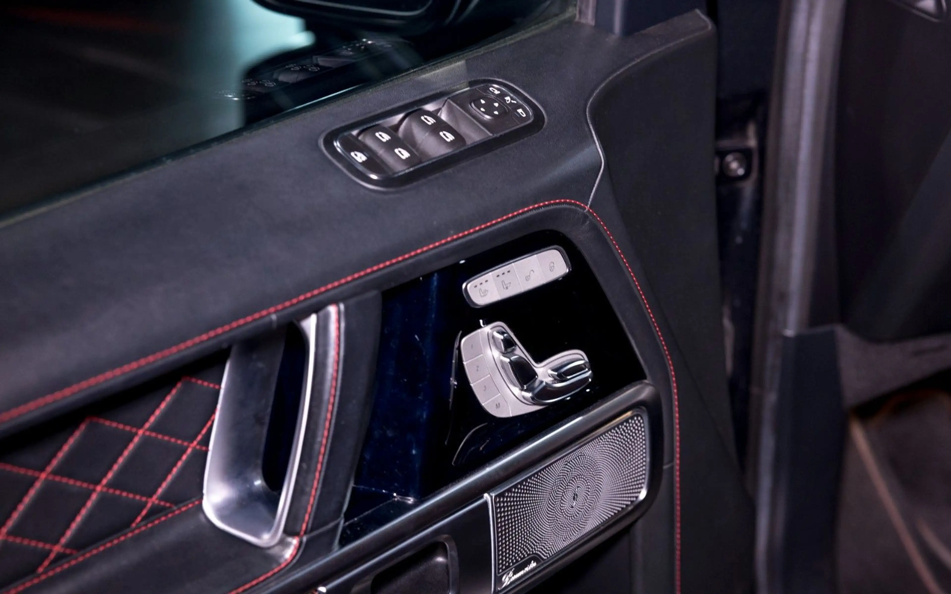 Mercedes-Benz G 63 AMG | EDITION 1 | NIGHTBLACKMAGNO | CARBON — photo 9