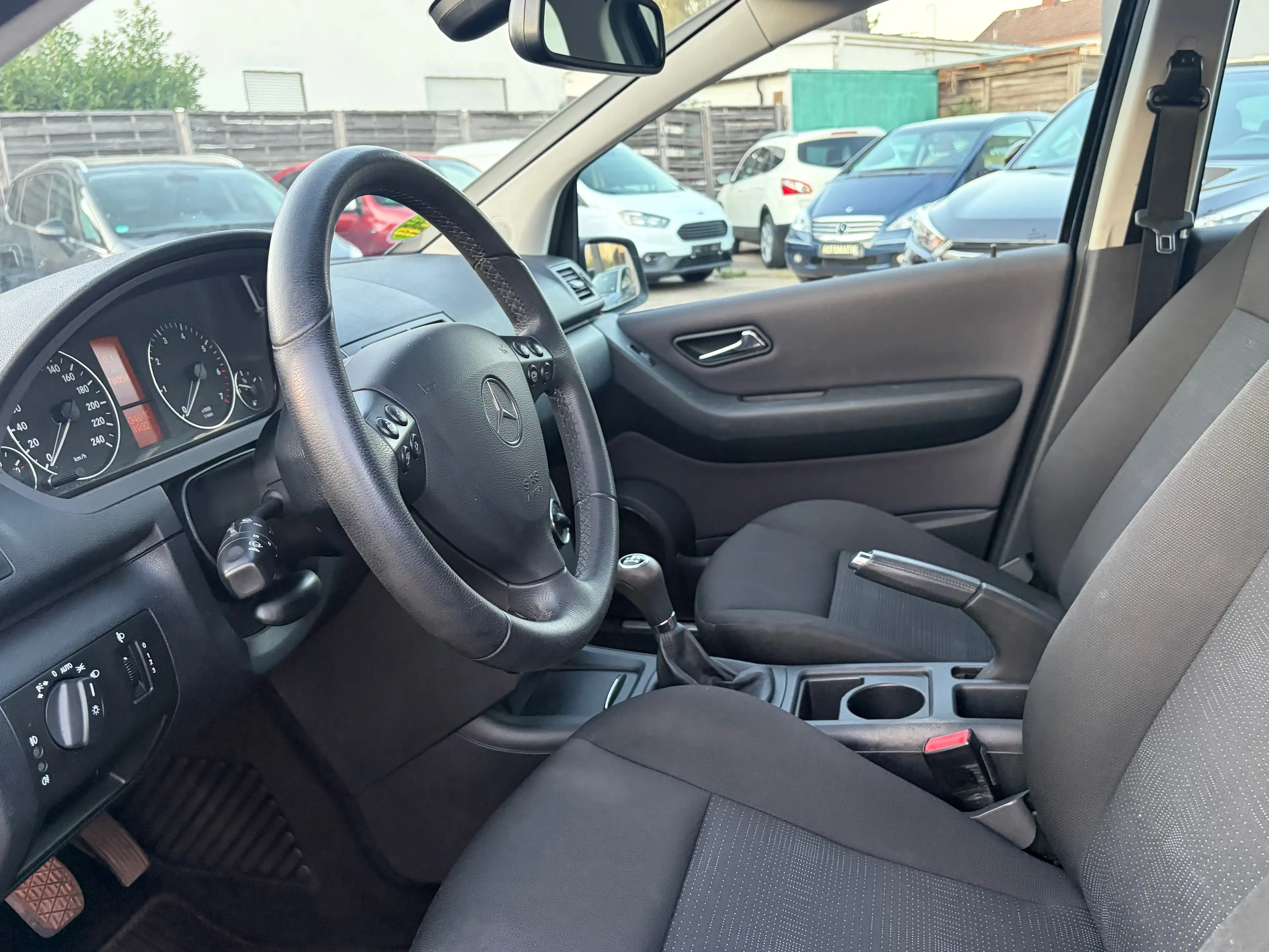Mercedes-Benz A 180 A 180 5-türig*HU/AU Neu*Klima* — photo 13