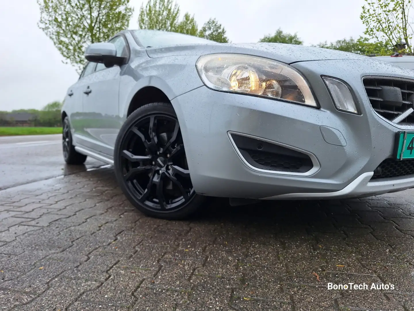 Volvo S60 2.0T Intro Edition polar Zilver - 1