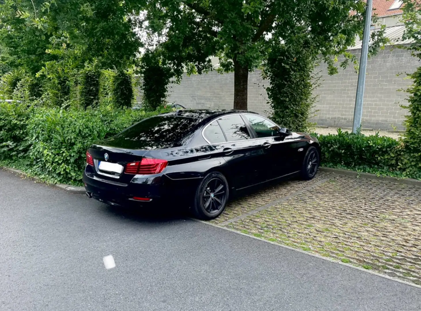 BMW 520 520d Gran Turismo Aut. Luxury Line Zwart - 2