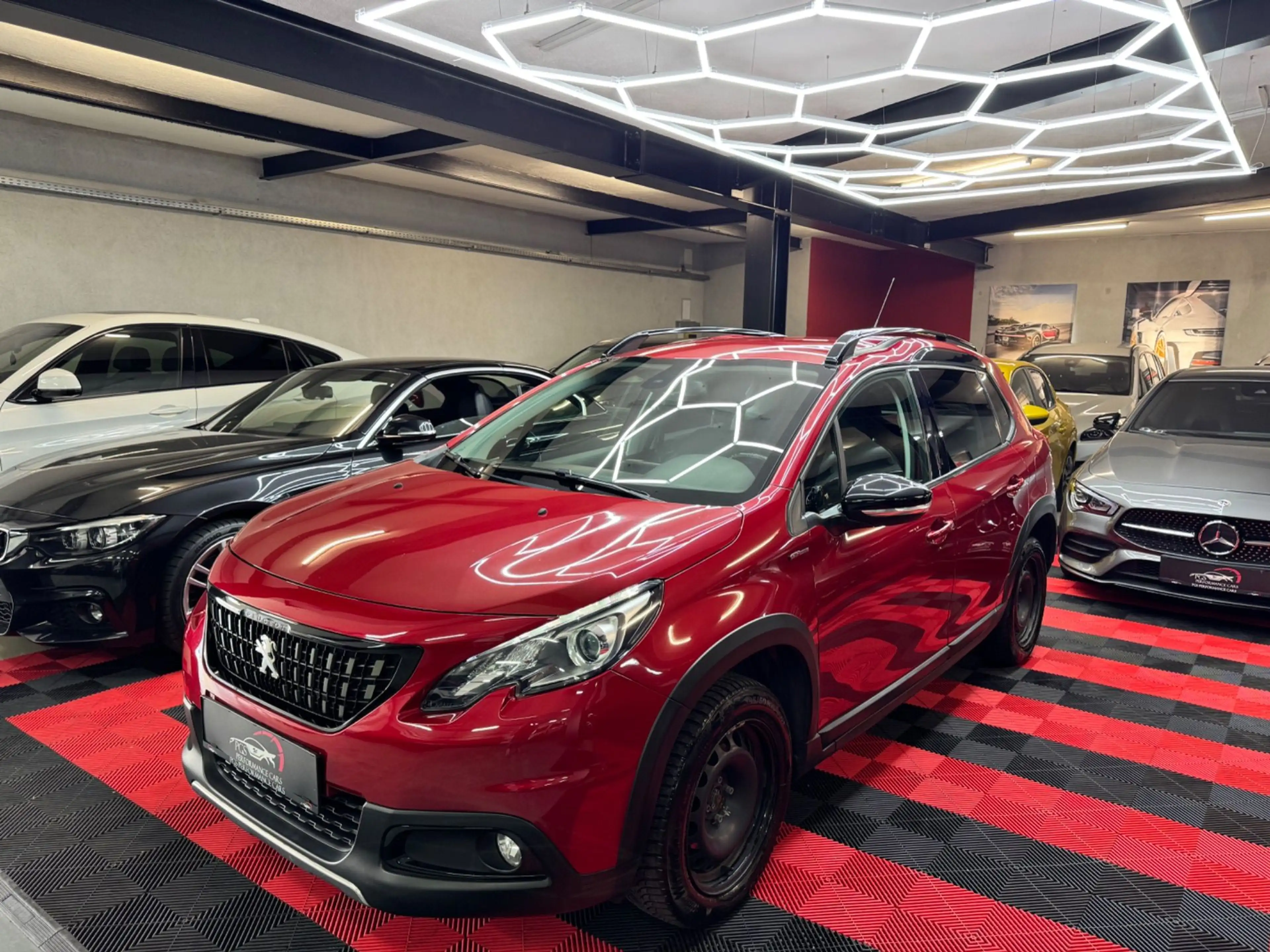 Peugeot 2008 1,2 PureTech 130 — photo 3