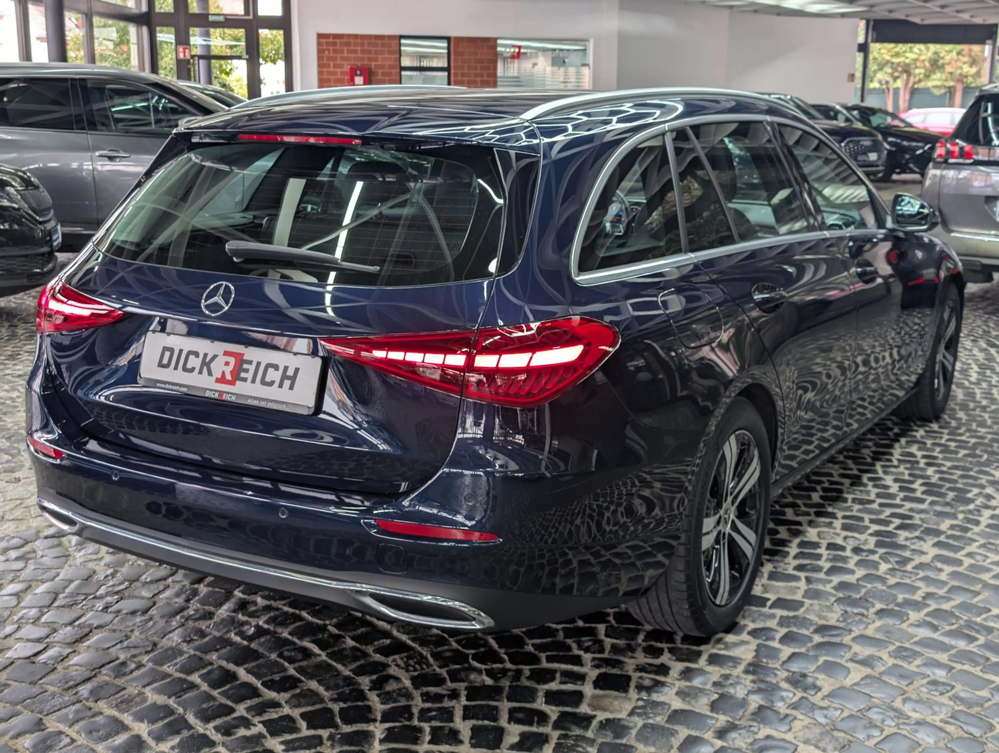 Mercedes-Benz C 220 d Avantgarde MBUX*DIS+*KAM*AHK*AMBI*LED — photo 8