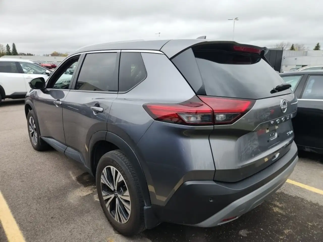 Nissan Rogue снимка Nissan Rogue