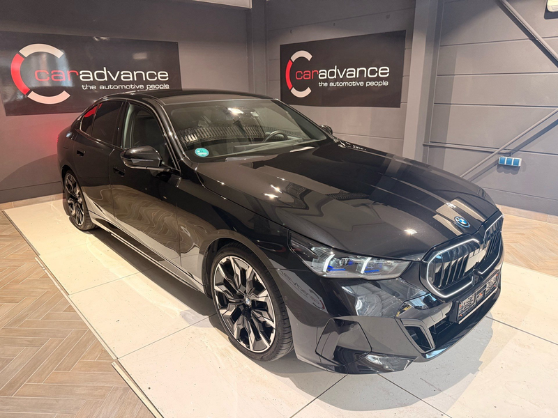 BMW 550 e xDrive M Sport Pro "21" INDIVIDUAL B&W — photo 2