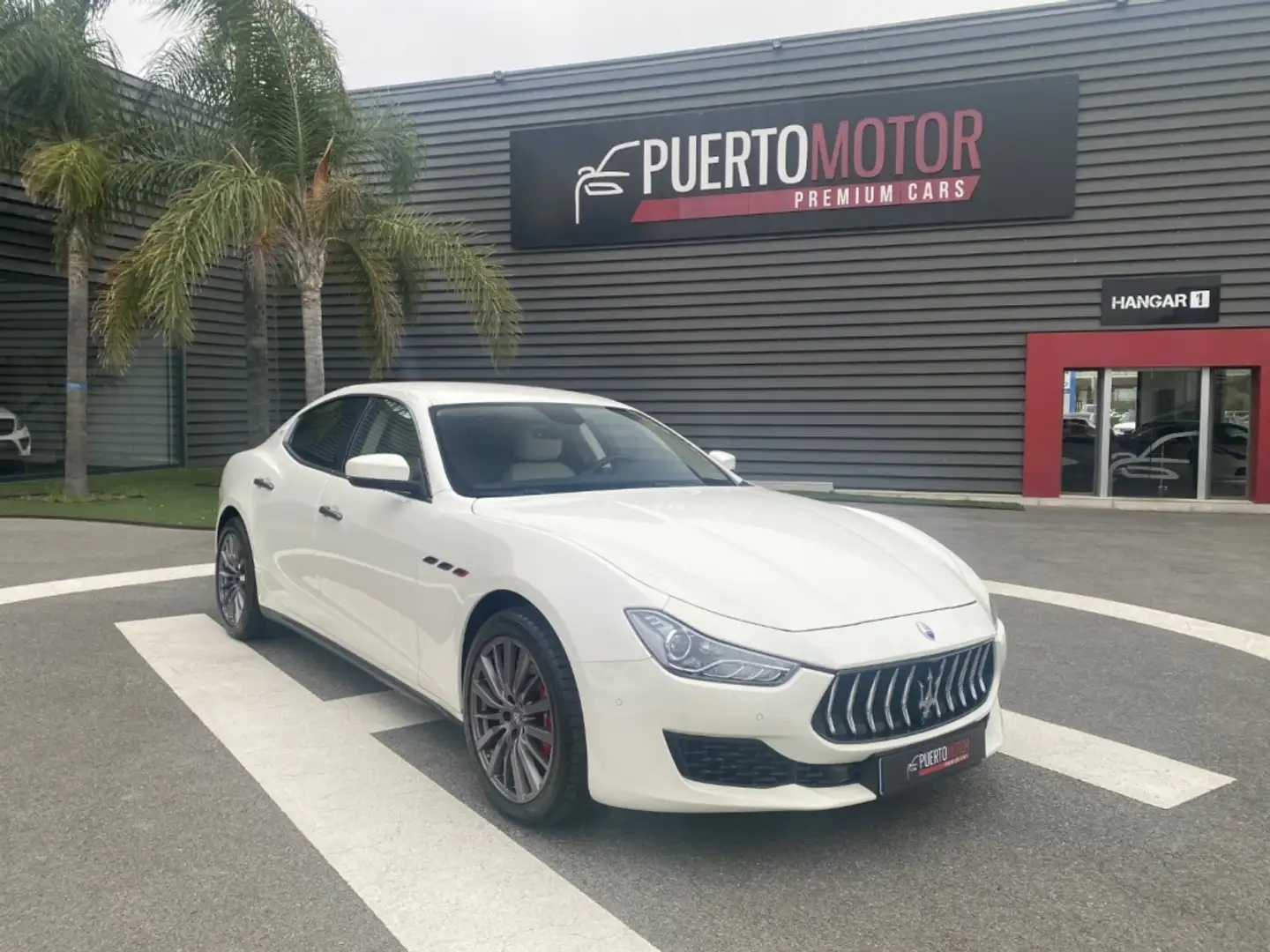 Maserati Ghibli Aut. 350 Blanco - 1