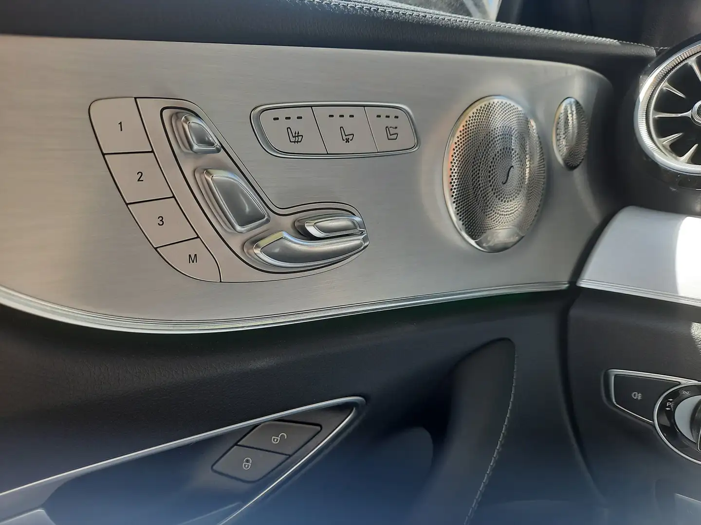 Mercedes-Benz E 220 E 220 d Cabrio 9G-TRONIC AMG Line Noir - 1