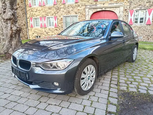 BMW 316 i Aut., Xenon,SH,PDC,Tempo,1.Hand