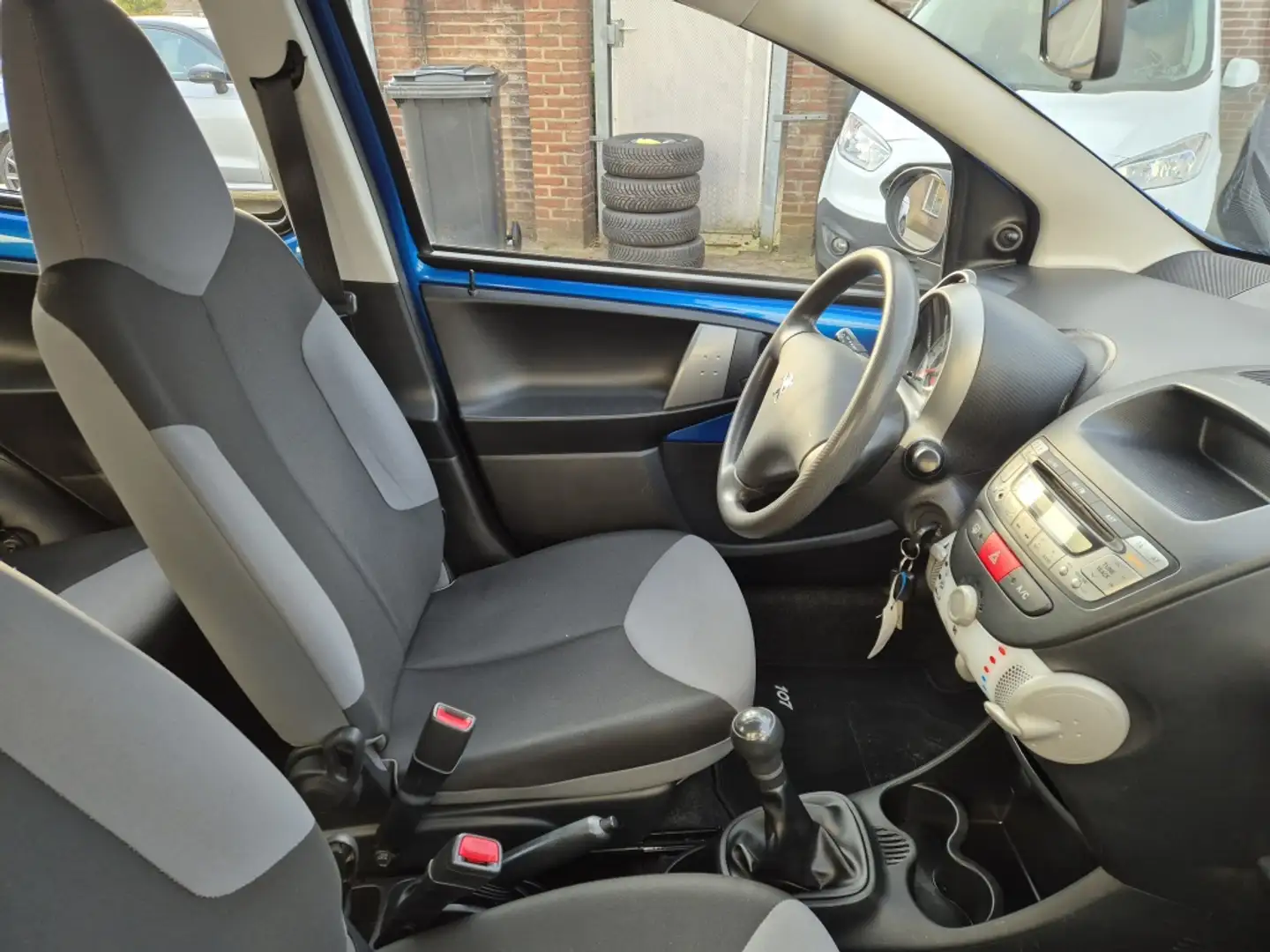 Peugeot 107 1.0 Access Accent Airco Blauw - 2
