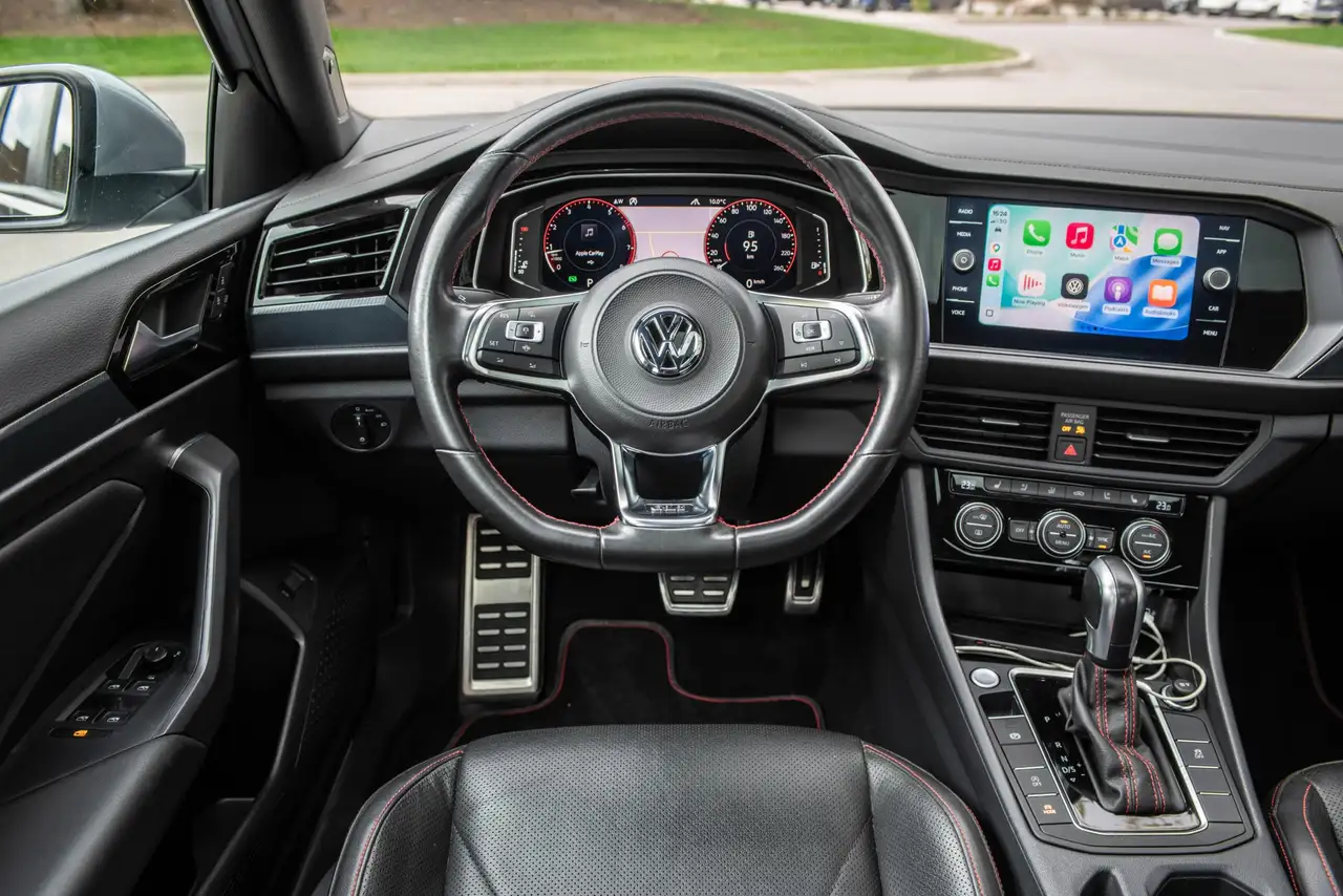 Volkswagen Jetta снимка Volkswagen Jetta