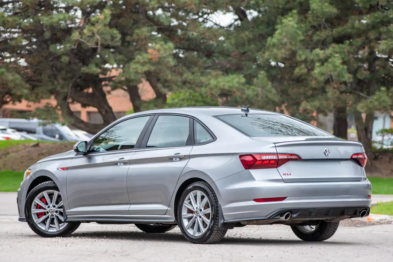 Volkswagen Jetta снимка Volkswagen Jetta