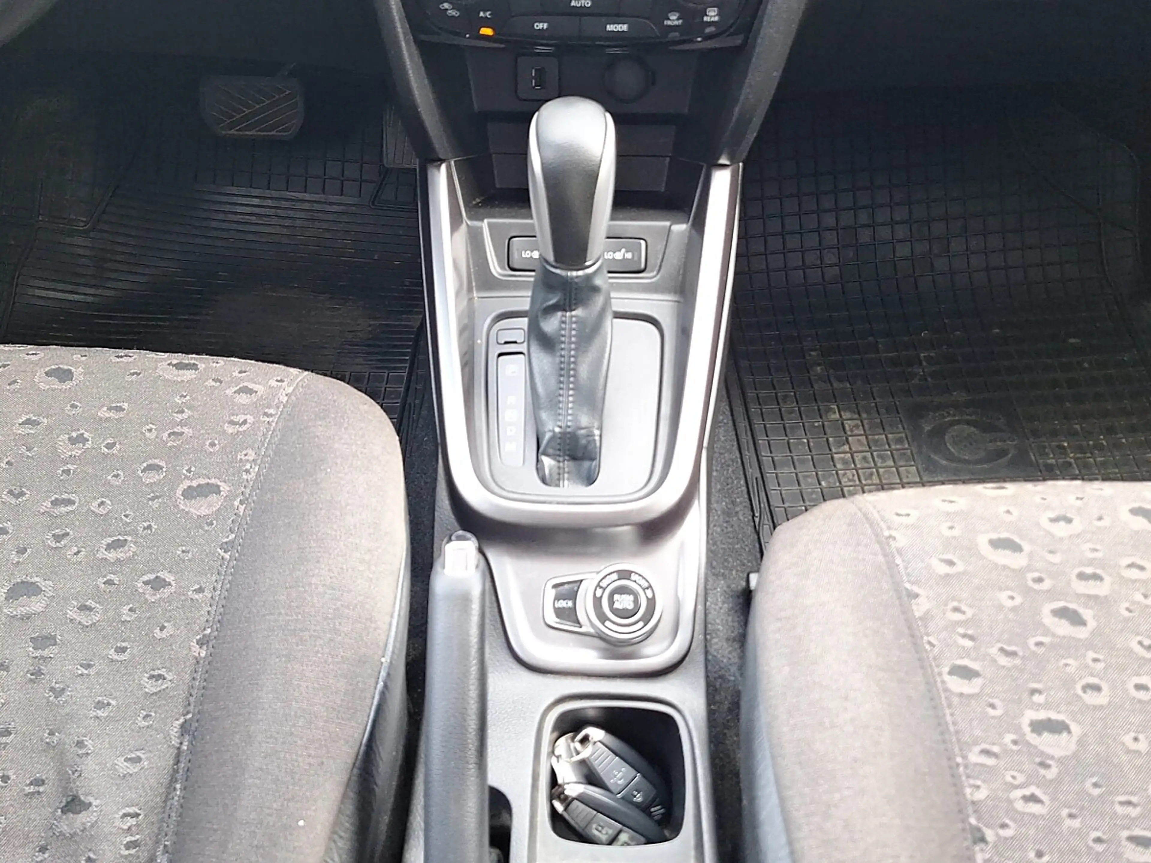 Suzuki Vitara 1,4 DITC ALLGRIP flash Aut. — photo 14