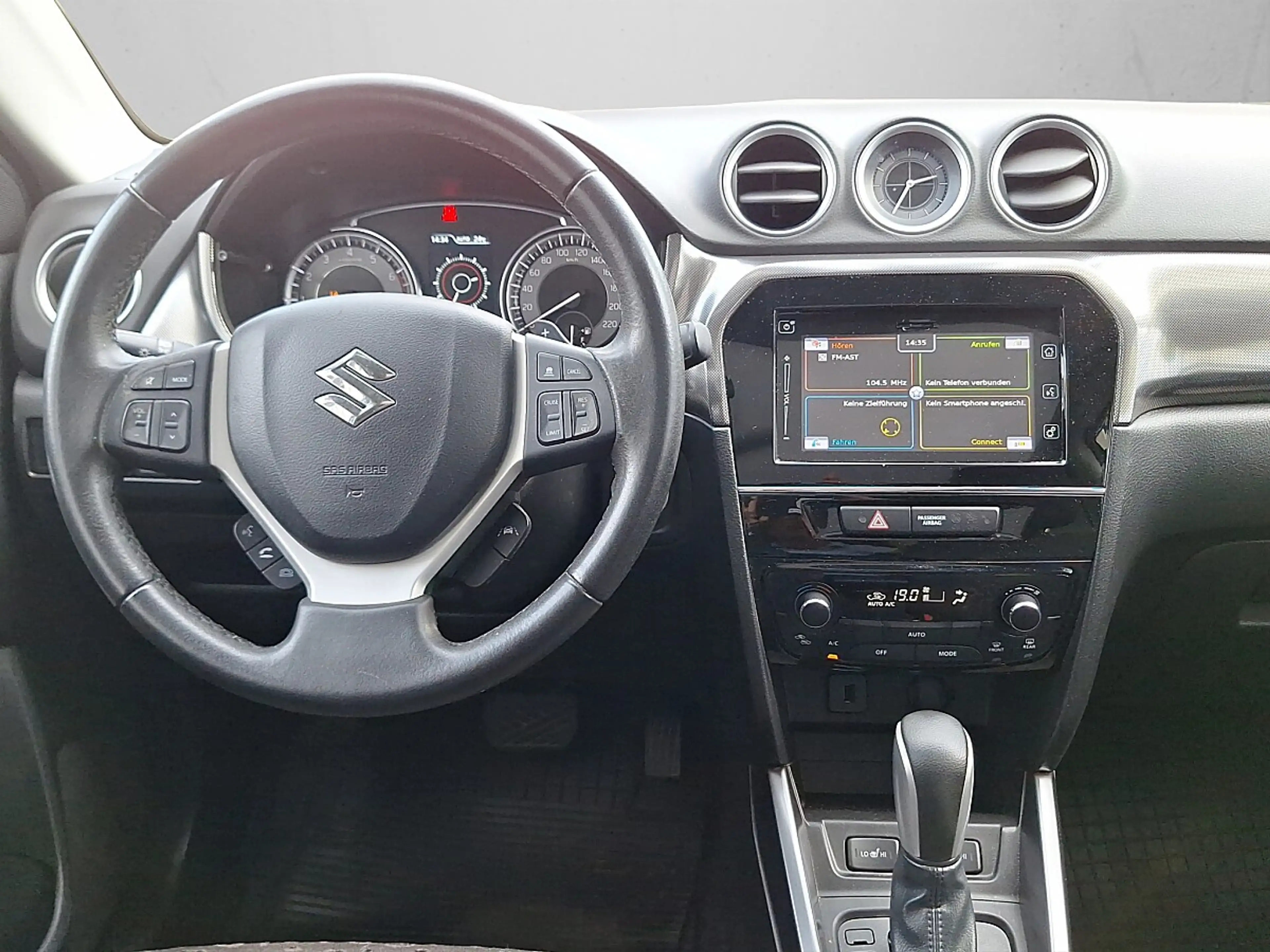 Suzuki Vitara 1,4 DITC ALLGRIP flash Aut. — photo 13