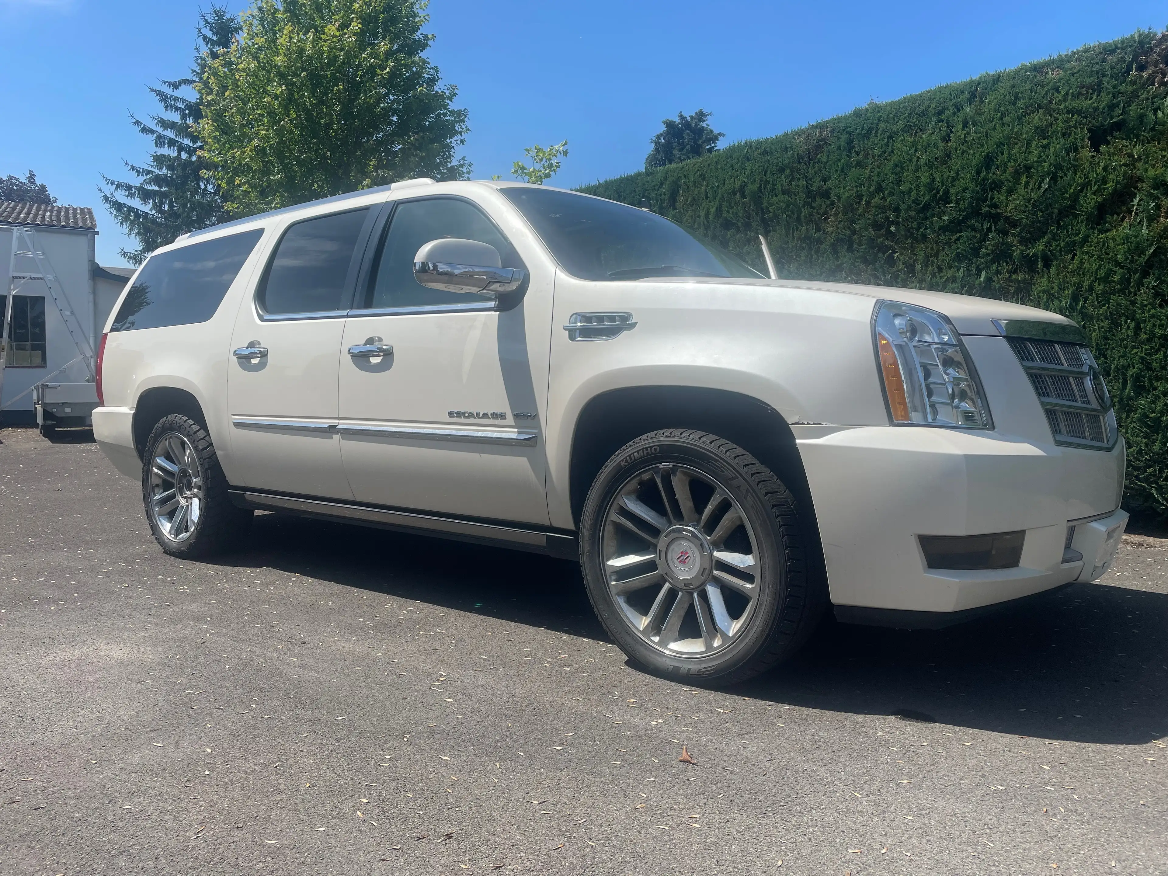 Cadillac Escalade Escalade ESV