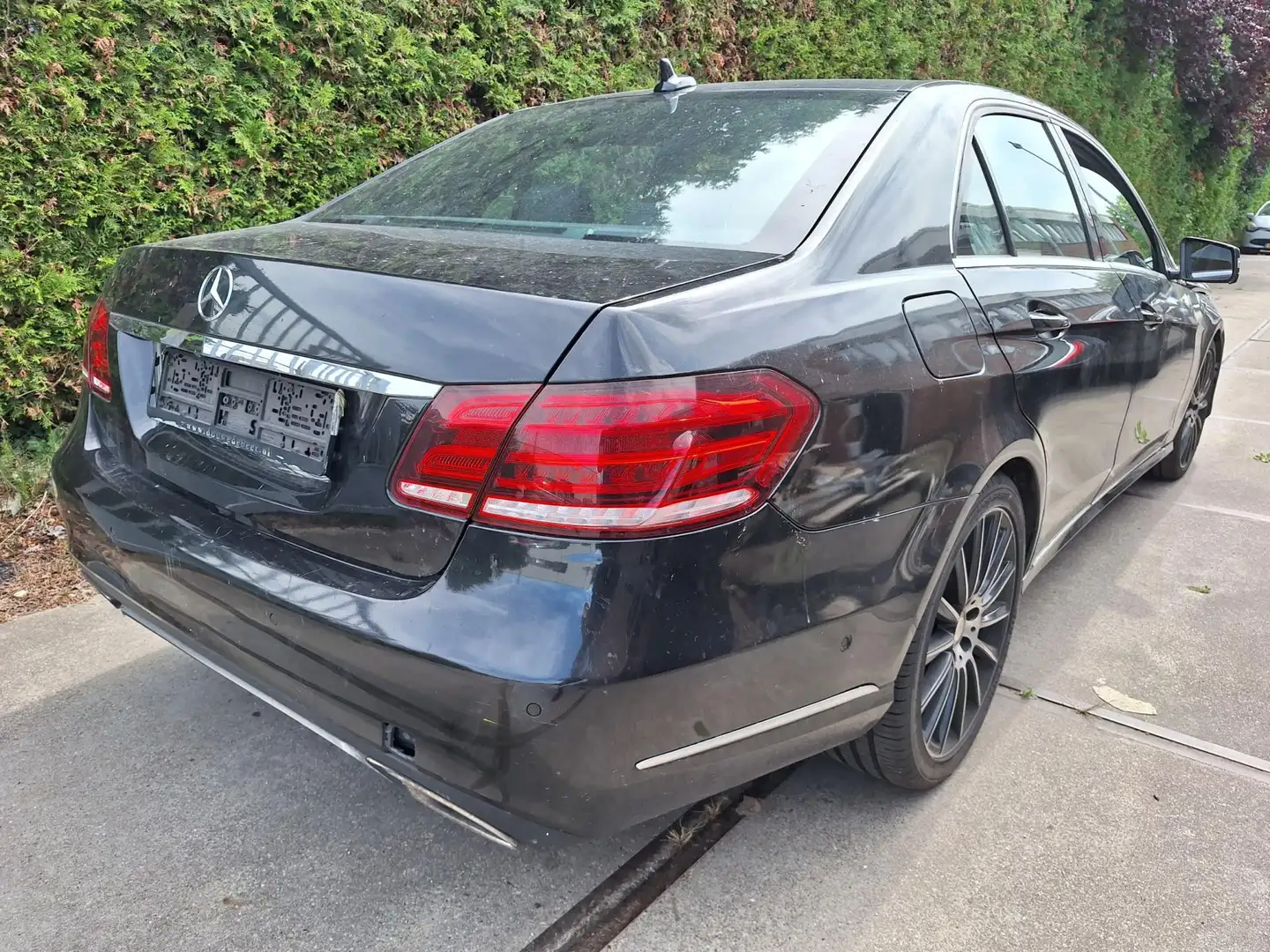 Mercedes-Benz E 220 BlueTEC Ambition Zwart - 2