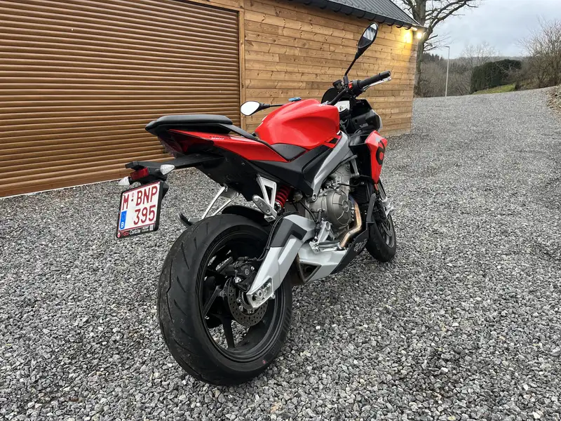 Aprilia Tuono - foto 4