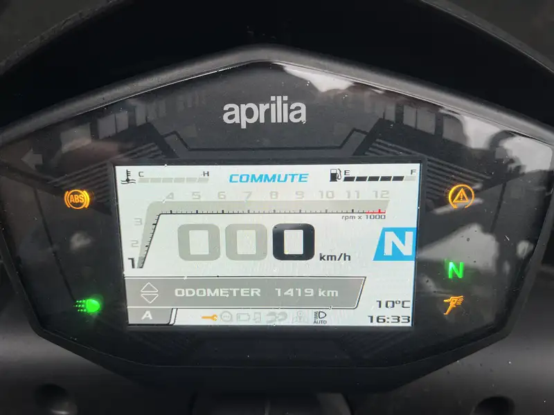 Aprilia Tuono - foto 5