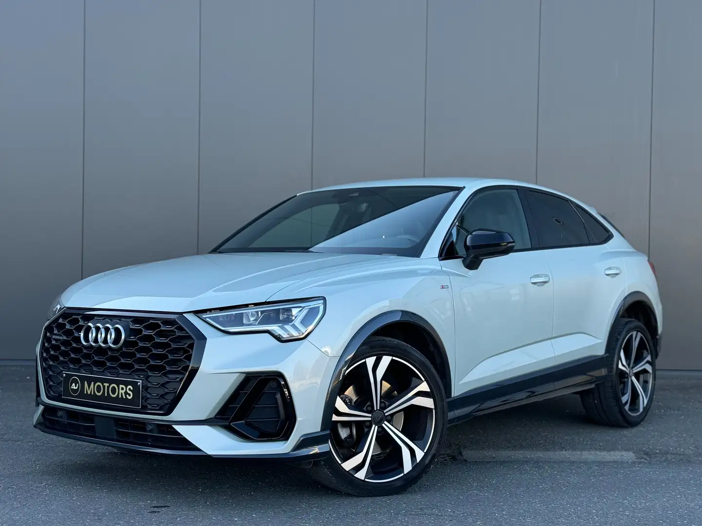 Audi Q3 Sportback 40 TDi Quattro 190cv - S-Line plus - B&O Gris - 1