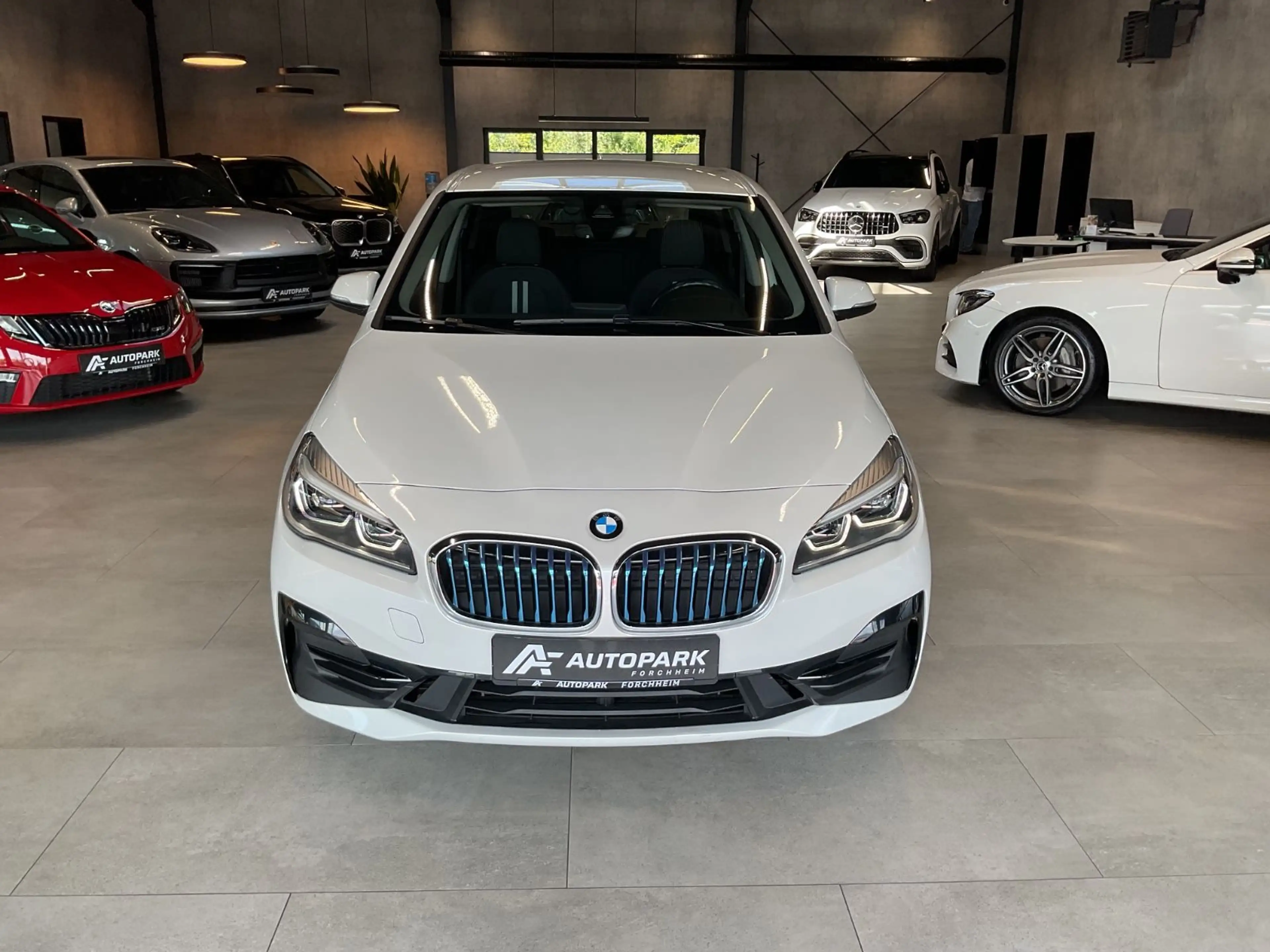 BMW 225 xe Sport Line Alu LED Navi PDC Sitzheizung — photo 2