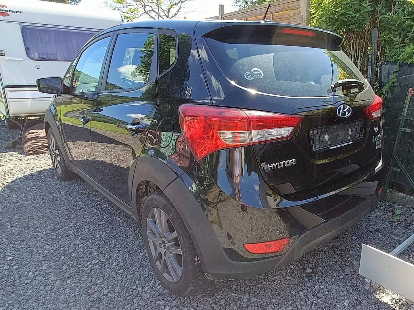 Hyundai iX20 iX20 1.4 CRDi Go! Zwart - 1