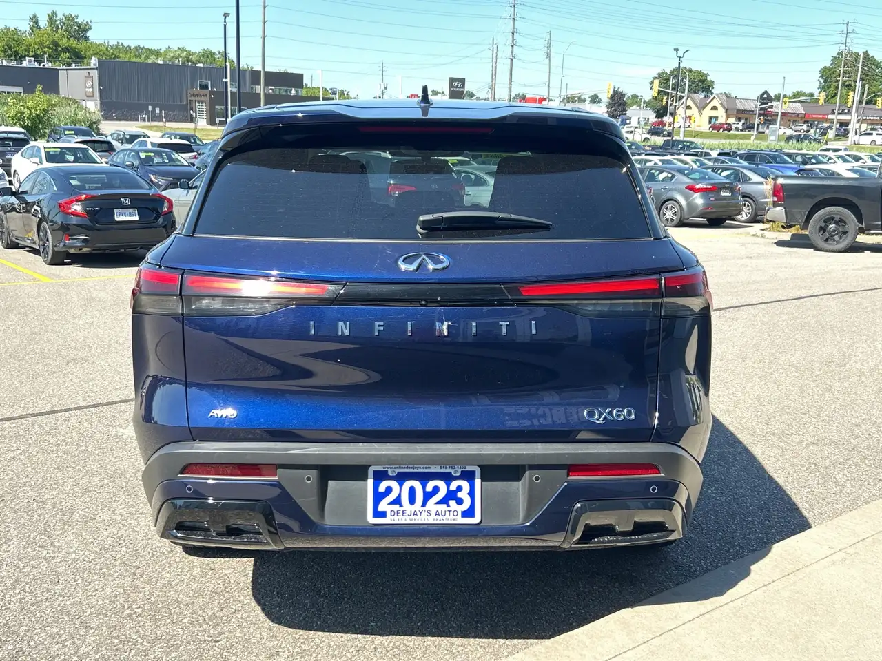 Infiniti QX60 снимка Infiniti QX60