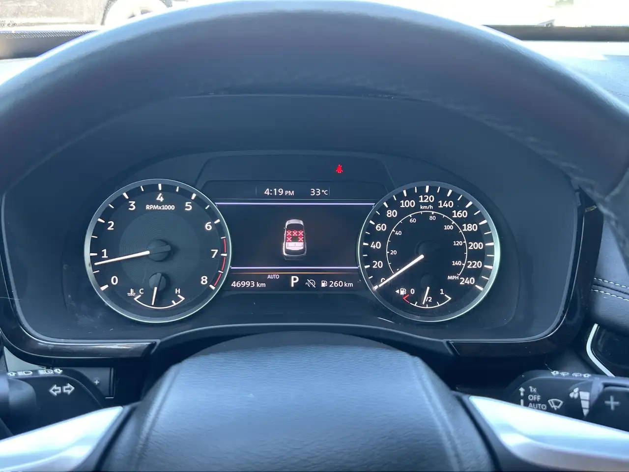 Infiniti QX60 снимка Infiniti QX60